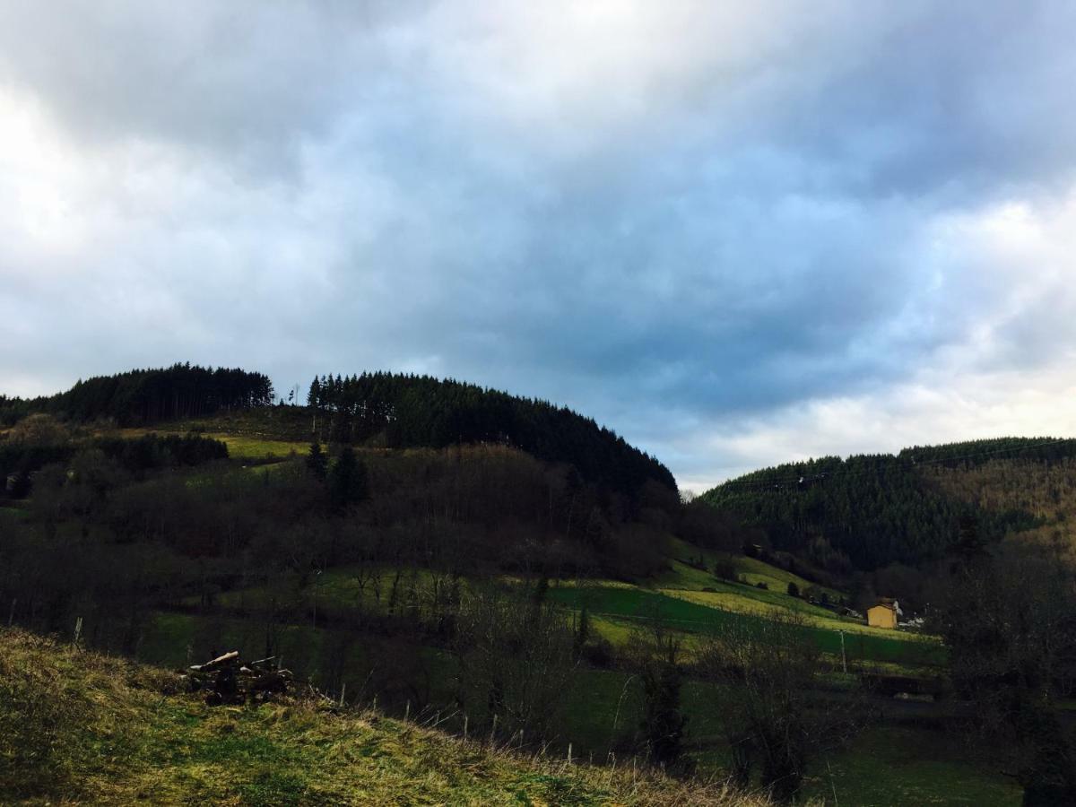 Le Chatel En Beaujolais Valsonne Exteriér fotografie