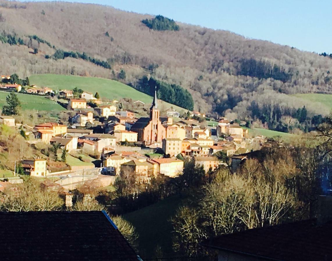 Le Chatel En Beaujolais Valsonne Exteriér fotografie