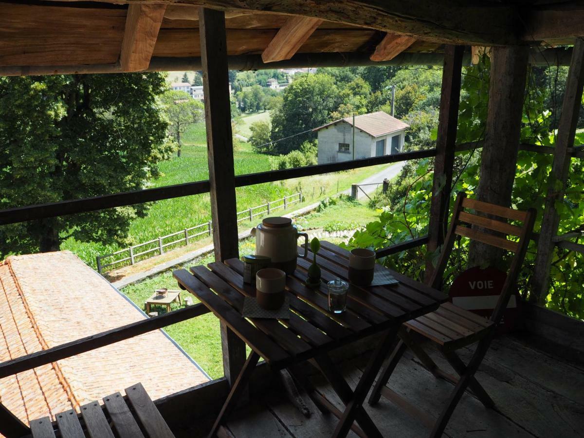 Le Chatel En Beaujolais Valsonne Exteriér fotografie